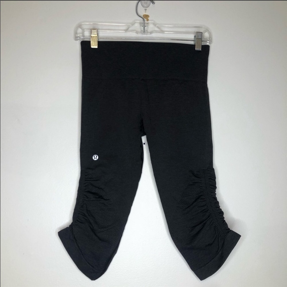 Lululemon In The Flow Crop II